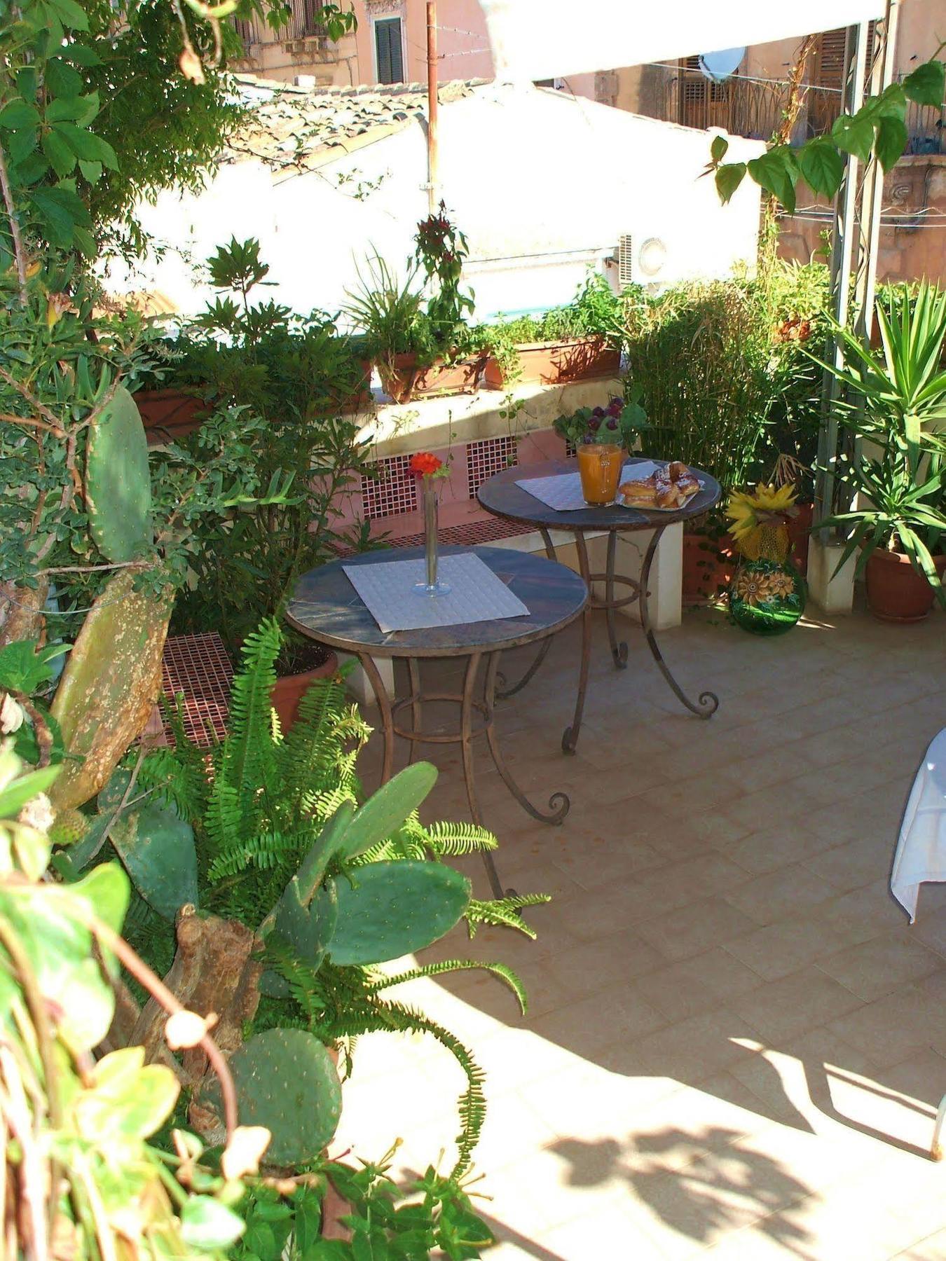 B&B Vinci Noto Luaran gambar