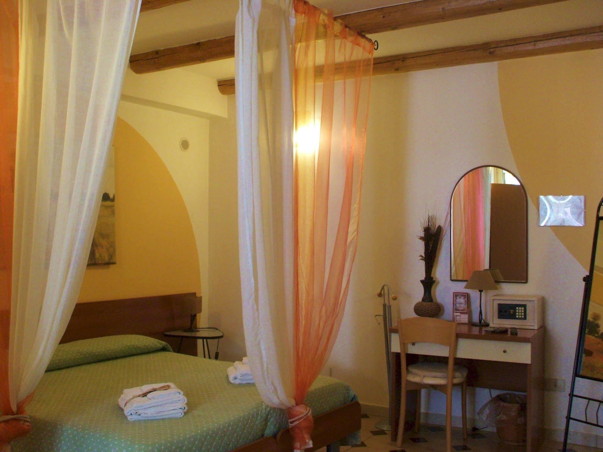 B&B Vinci Noto Luaran gambar