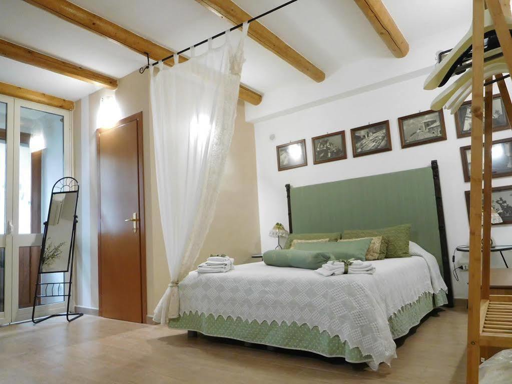 B&B Vinci Noto Luaran gambar